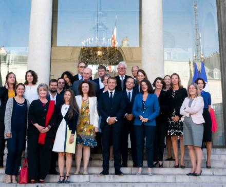 Les membres de la commissison des 1000 jours , le jour de son installation par Emmanuel Macron