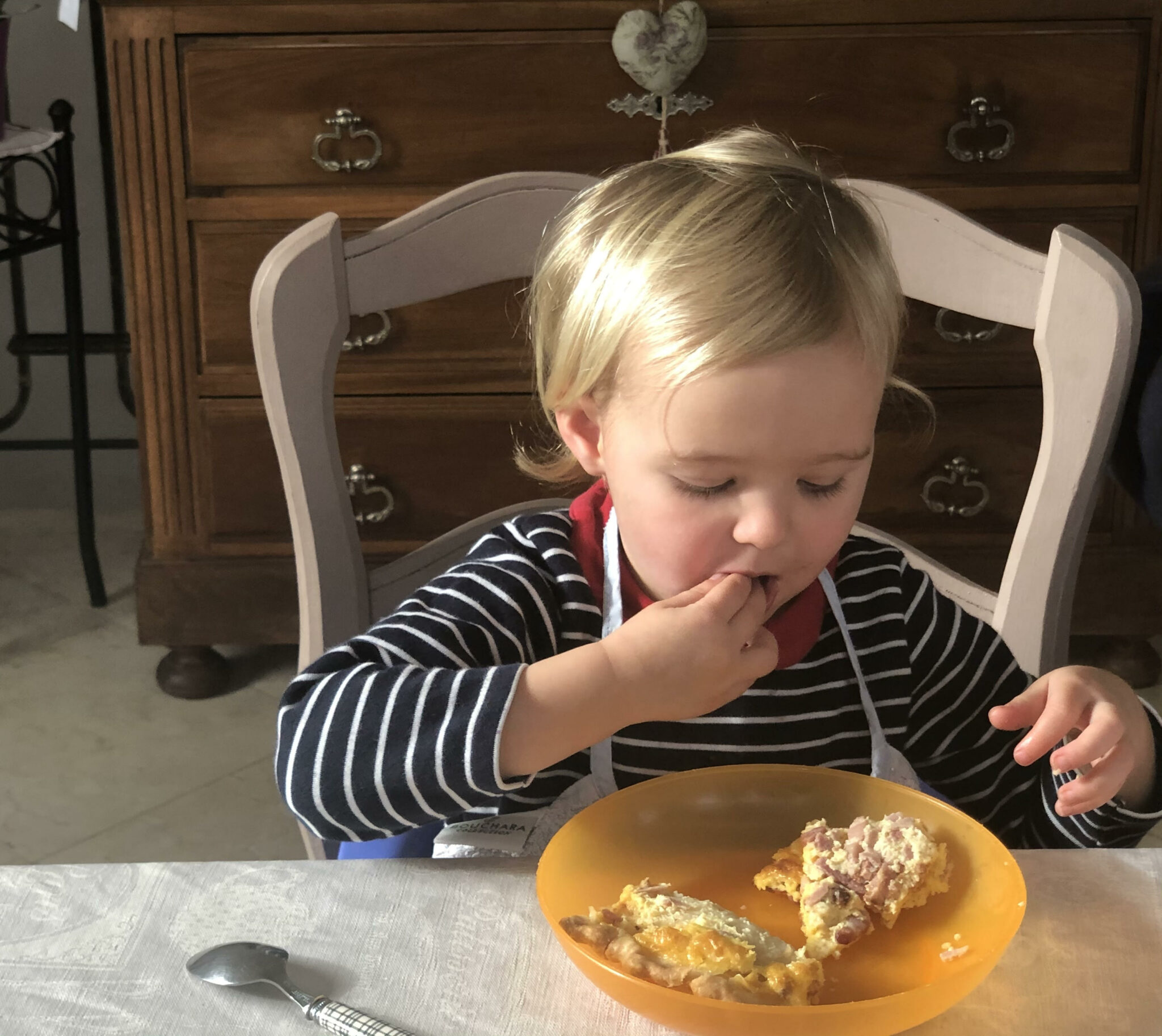 Comment réagir face à un enfant qui s’étouffe ? Les